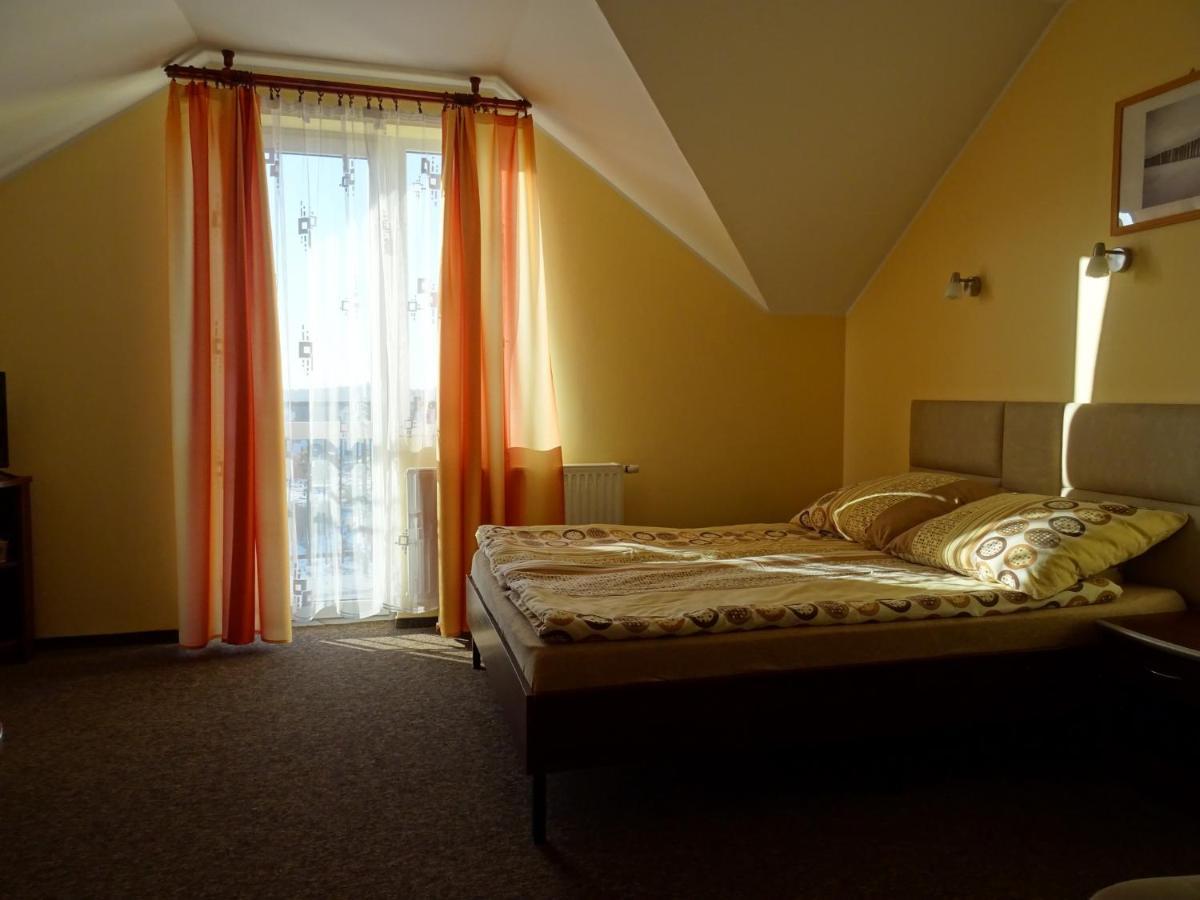 Willa Global Komfortowe Pokoje Nad Morzem Jastrzębia Góra Exterior foto